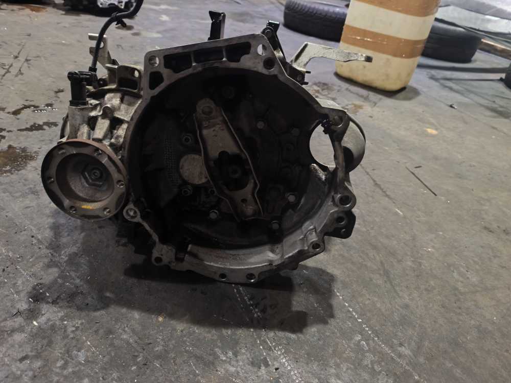 BOITE DE VITESSE MANUEL VAG 1.9TDI CODE: JXY  - Vue 2